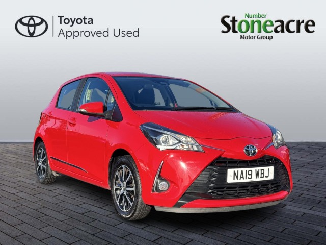 Toyota Yaris 1.5 VVT-i Icon Tech Euro 6 5dr YE55JES Image 1
