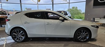 Mazda 3 2.5 e-SKYACTIV-G MHEV Exclusive-Line Euro 6 (s/s) 5dr null Image 2