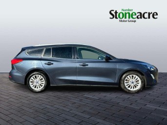 Ford Focus Estate 1.0T EcoBoost MHEV Titanium Edition Euro 6 (s/s) Estate 5dr EJ20KRU Image 2