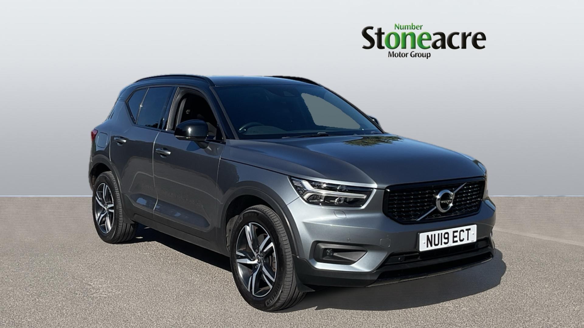 Volvo XC40 Image 1