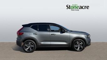 Volvo XC40 2.0 T4 R-Design Auto AWD Euro 6 (s/s) 5dr NU19ECT Image 3