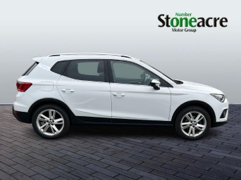 SEAT Arona 1.0 TSI 110 FR [EZ] 5dr AJ21DFA Image 2