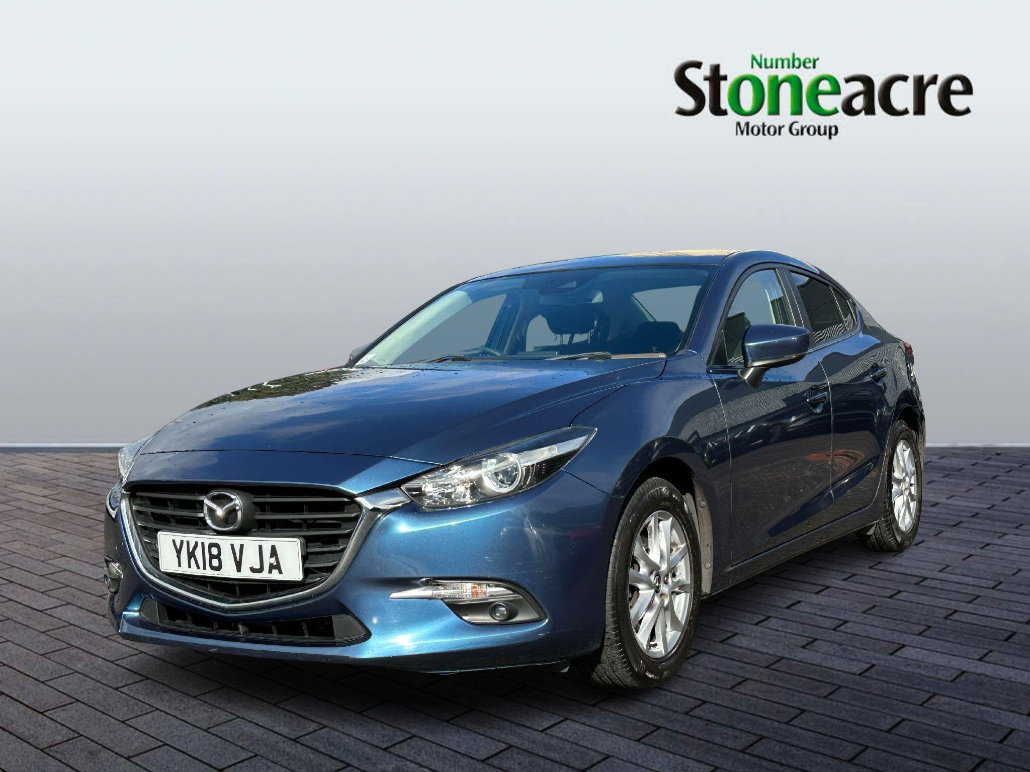 Mazda3 Saloon Image 3