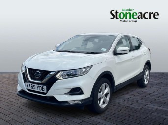 Nissan Qashqai 1.3 DiG-T Acenta Premium 5dr VA69YDB Image 3