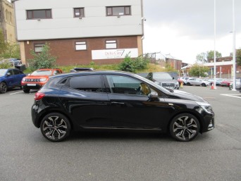 Renault Clio 1.6 E-TECH Lutecia Auto Euro 6 (s/s) 5dr PL22FTN Image 2