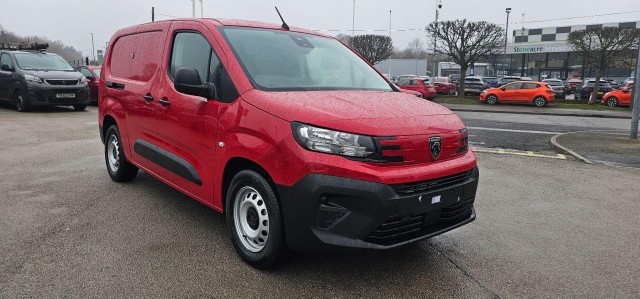 Peugeot e-Partner 52kWh Professional Long Panel Van Auto LWB 6dr (7.4kW Charger) YF25UJD Image 1
