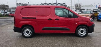 Peugeot e-Partner 52kWh Professional Long Panel Van Auto LWB 6dr (7.4kW Charger) YF25UJD Image 2