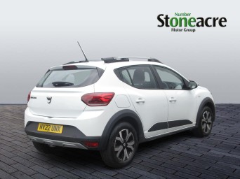Dacia Sandero Stepway Stepway Prestige TCe 90 Auto NV22UNX Image 2