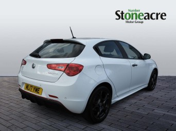 Alfa Romeo Giulietta 1.4 TB MultiAir Speciale Euro 6 (s/s) 5dr ML17YME Image 3