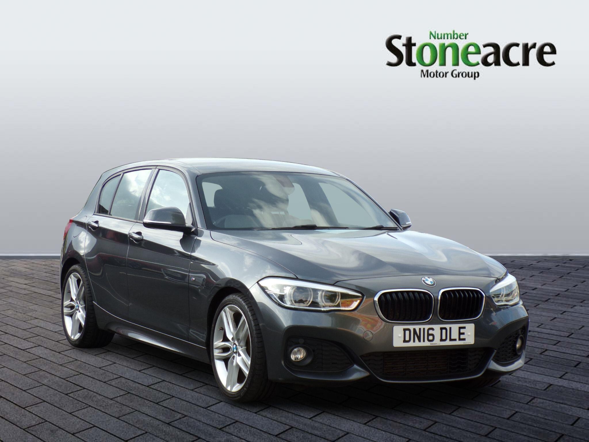 BMW 1 Series Image 1