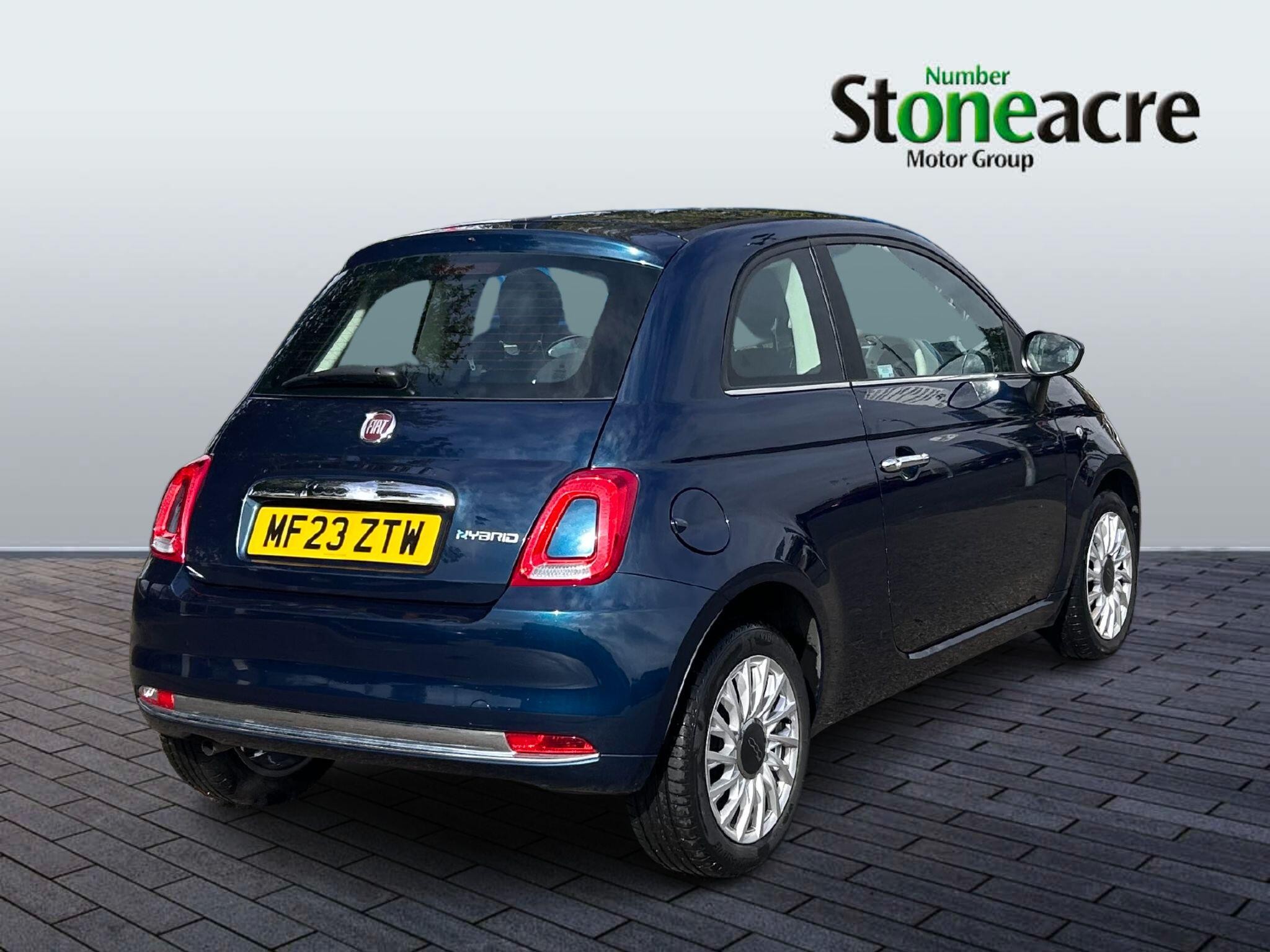 Fiat 500 Hybrid Image 3