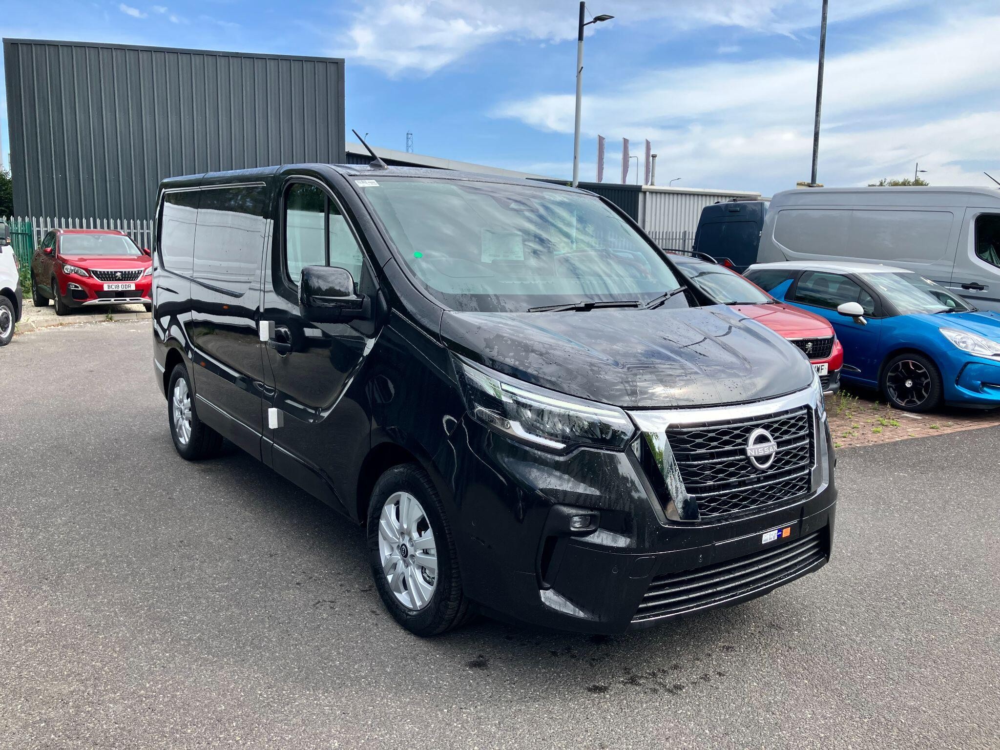 Nissan Primastar Image 1