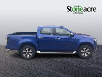 Isuzu D-Max 1.9 TD DL40 Auto 4WD Euro 6 (s/s) 4dr AK72MLN Image 2