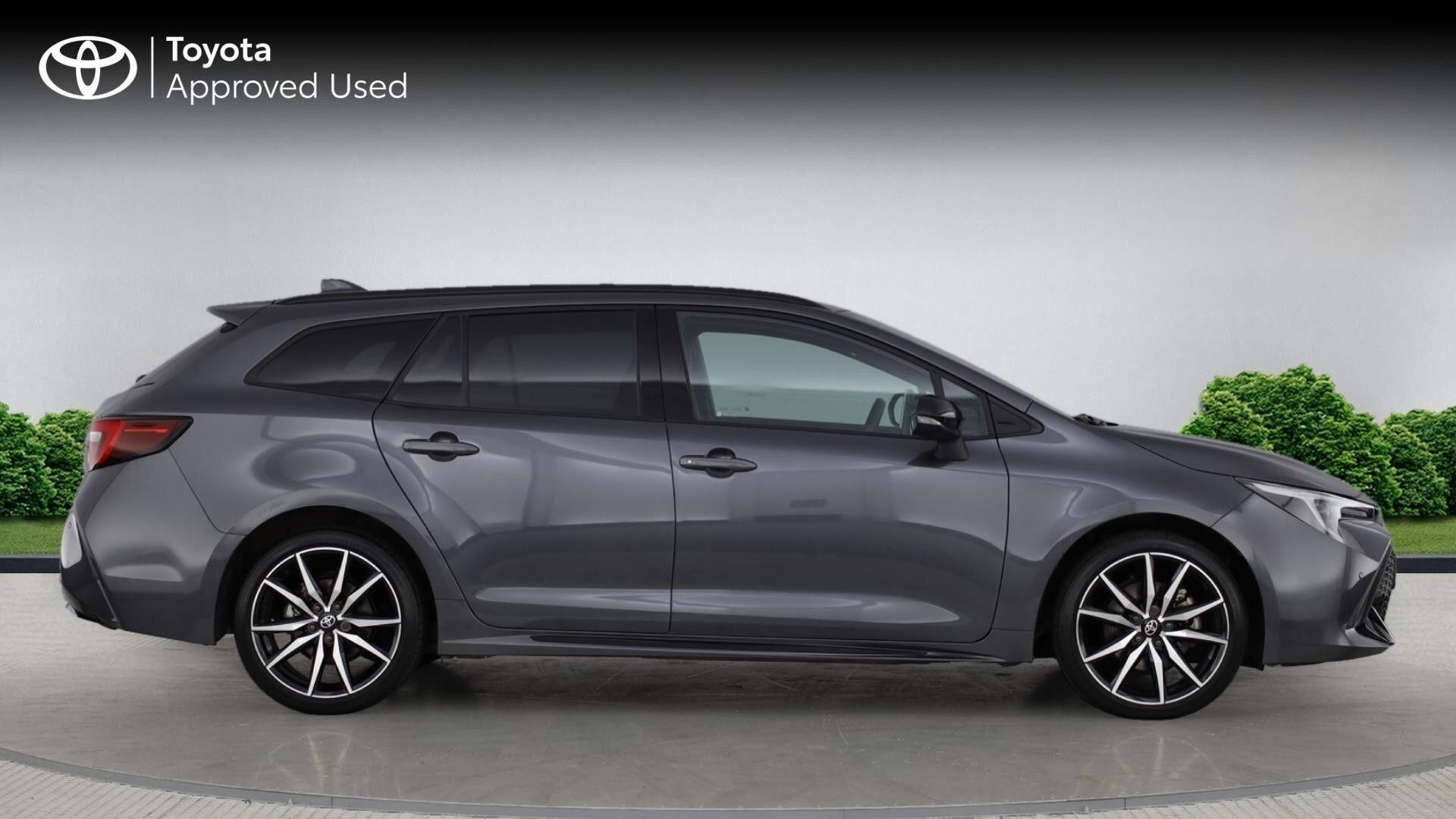 Toyota Corolla Touring Sports Image 2