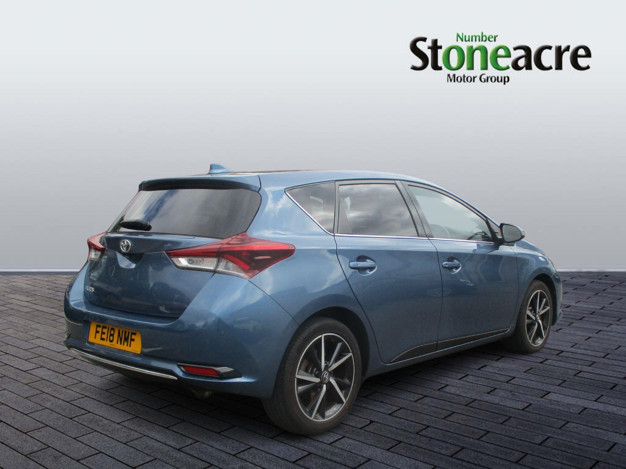 Toyota Auris Image 3