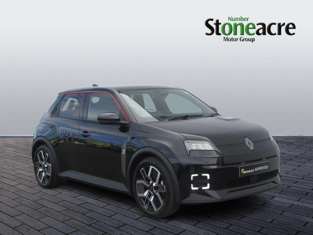 2025 RENAULT 5