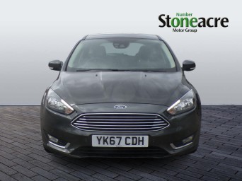 Ford Focus 1.5T EcoBoost Titanium Euro 6 (s/s) 5dr YK67CDH Image 2