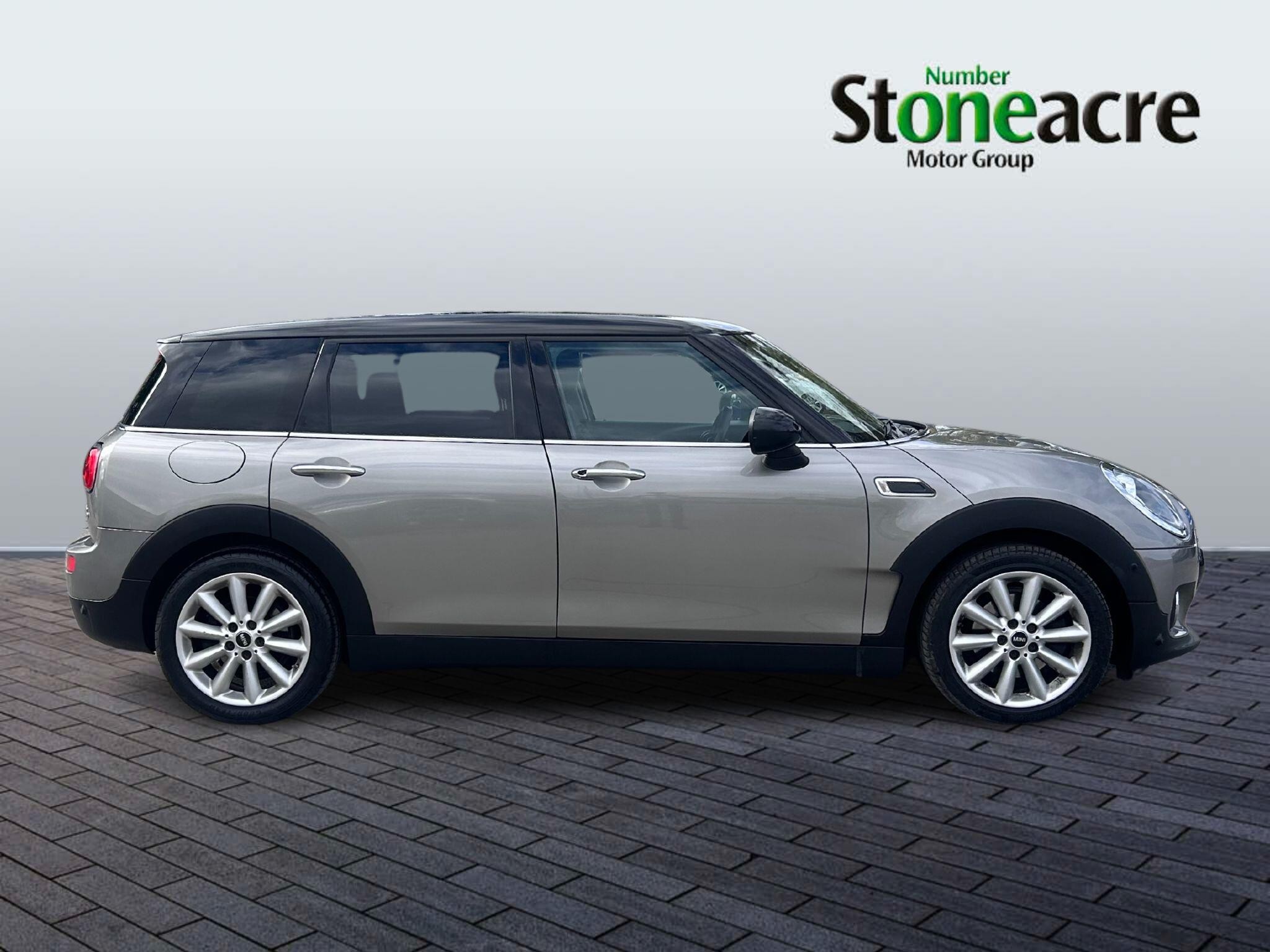 MINI Clubman Image 2