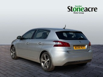 Peugeot 308 1.2 PureTech Allure EAT Euro 6 (s/s) 5dr AE66RZY Image 3