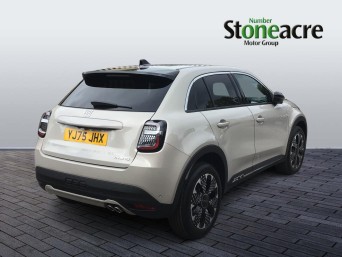 Fiat 600 1.2 MHEV La Prima e-DCT Euro 6 (s/s) 5dr YJ75JHX Image 2