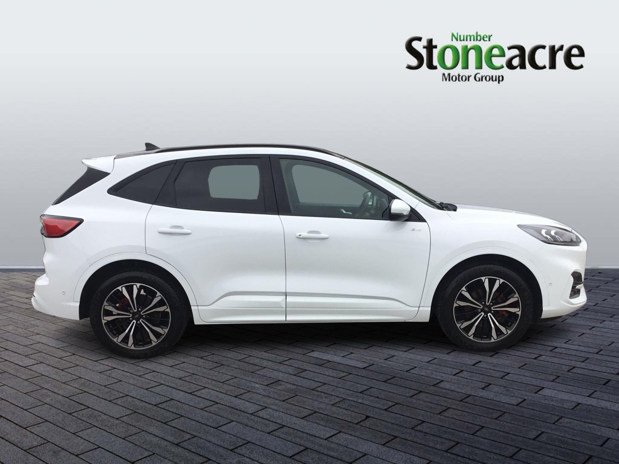 Ford Kuga Plug-In Hybrid Image 2