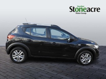 Dacia Sandero Stepway 1.0 TCe Essential Euro 6 (s/s) 5dr MC22NJJ Image 2