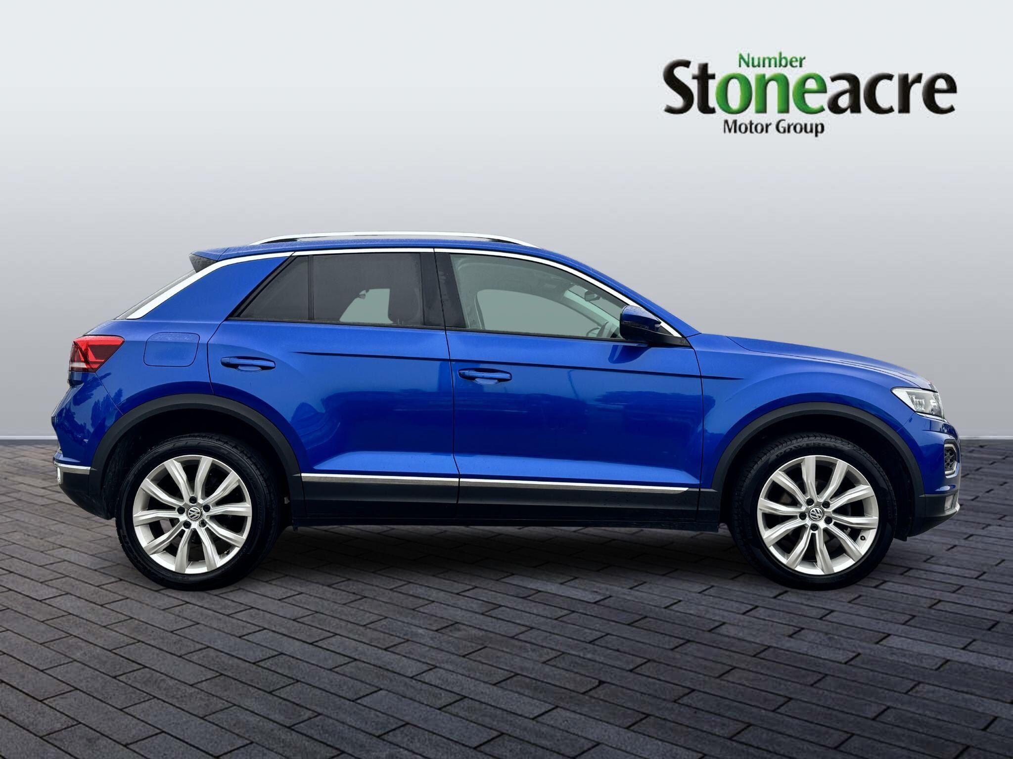 Volkswagen T-Roc Image 2