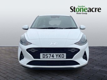 Hyundai i10 1.0 Premium Auto Euro 6 (s/s) 5dr DS74YKO Image 2