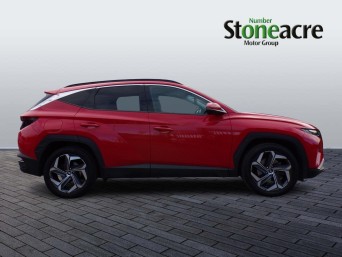 Hyundai TUCSON Plug-in Hybrid 1.6 h T-GDi 13.8kWh Ultimate SUV 5dr Petrol Plug-in Hybrid Auto 4WD Euro 6 (s/s) (265 ps) YO22TXF Image 2