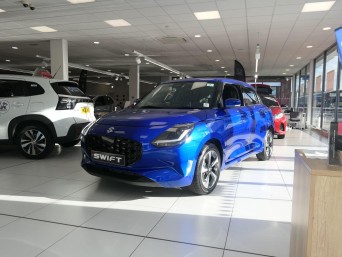 Suzuki Swift 1.2 MHEV Ultra Euro 6 (s/s) 5dr null Image 2