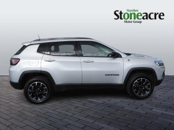 Jeep Compass 1.3 T4 GSE 4xe PHEV Trailhawk 5dr Auto WM72YBB Image 2