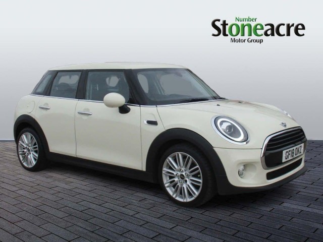 MINI Hatch 1.5 Cooper Steptronic Euro 6 (s/s) 5dr GF18OKZ Image 1