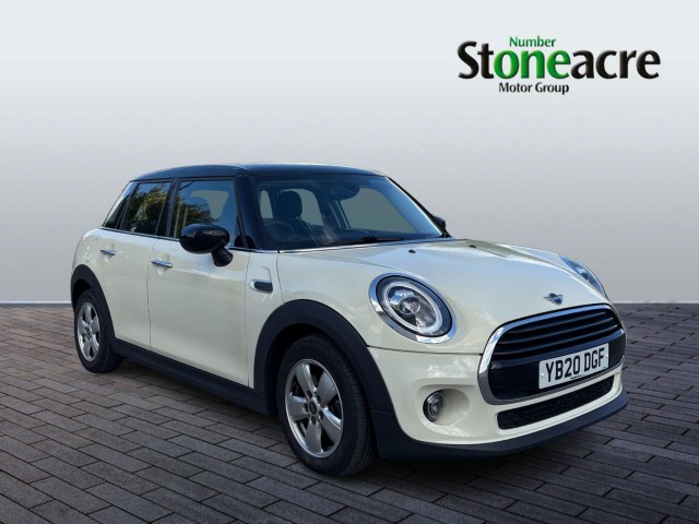 MINI Hatch 5-Door Hatch Cooper Classic YB20DGF Image 1