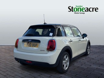 MINI Hatch 5-Door Hatch Cooper Classic YB20DGF Image 3