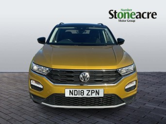 Volkswagen T-Roc 1.5 TSI EVO Design Euro 6 (s/s) 5dr ND18ZPN Image 2