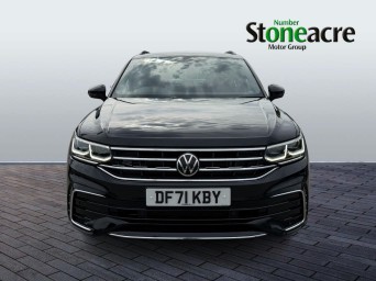 Volkswagen Tiguan 2.0 TDI R-Line DSG 4Motion Euro 6 (s/s) 5dr DF71KBY Image 2
