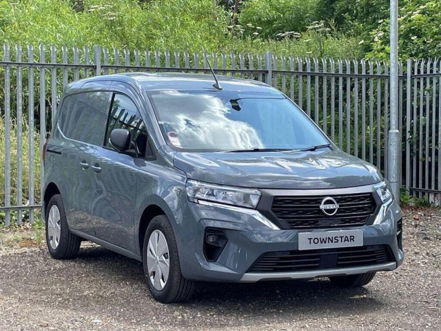 Nissan Townstar 1.3 TCe Tekna L1 Euro 6 (s/s) 6dr null Image 1