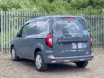 Nissan Townstar 1.3 TCe Tekna L1 Euro 6 (s/s) 6dr null Image 2