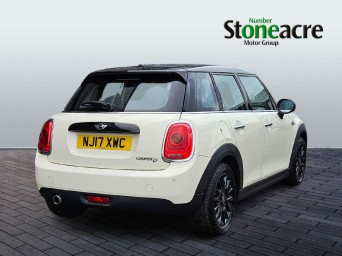 MINI Hatch 5-Door Hatch Cooper D NJ17XWC Image 3