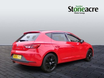SEAT Leon 1.4 TSI FR Black Technology Euro 6 (s/s) 5dr ND65DFA Image 2