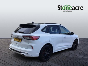 Ford Kuga 1.5T EcoBoost Black Package Edition Euro 6 (s/s) 5dr BL73VBE Image 3