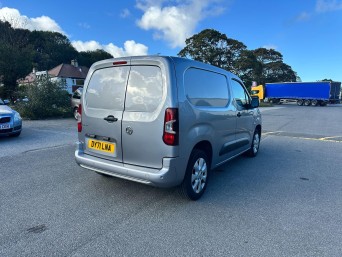 Vauxhall Combo 1.5 Turbo D 2000 Griffin L1 H1 Euro 6 4dr DY71LNA Image 3