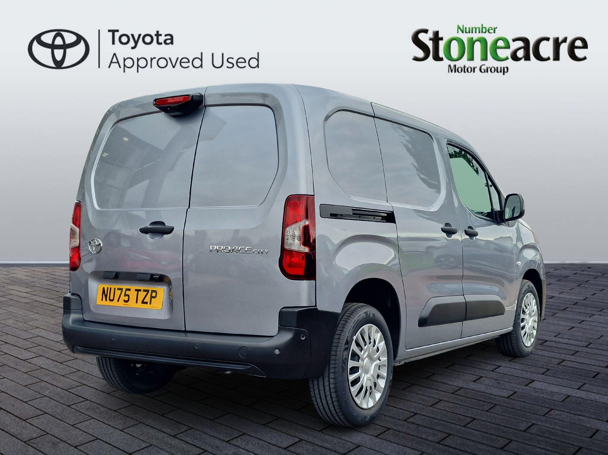 Toyota Proace City Image 2