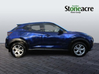 Nissan Juke 1.0 DiG-T N-Connecta 5dr FY71TXR Image 2