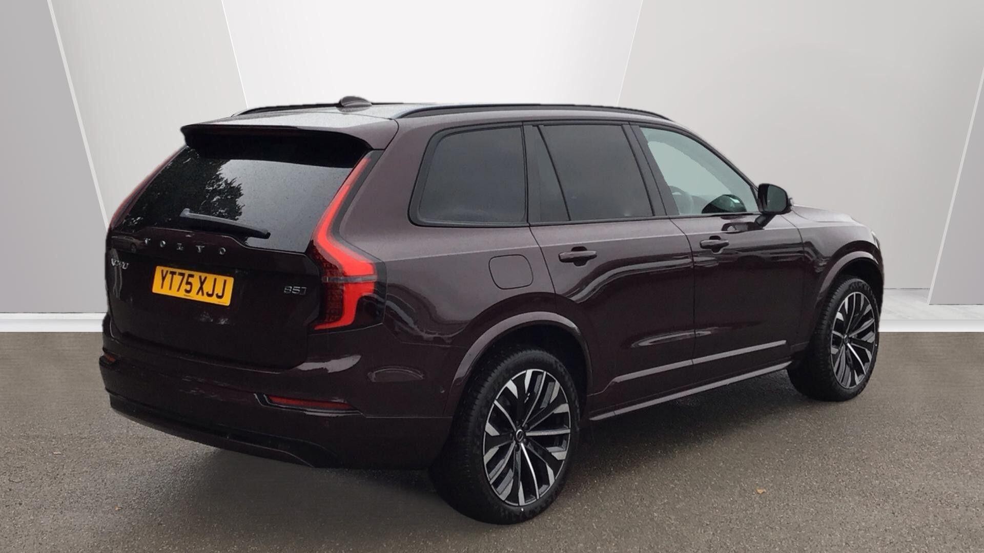 Volvo XC90 Image 2