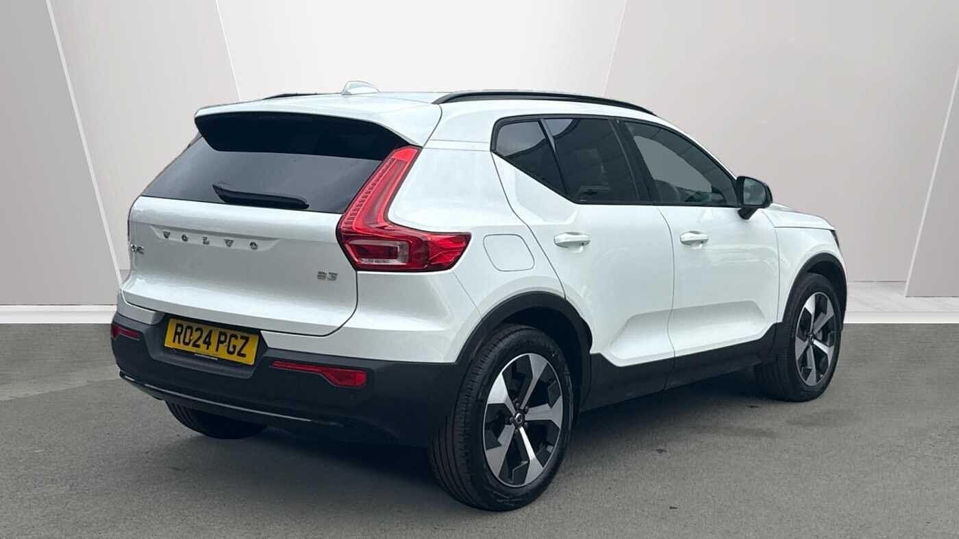 Volvo XC40 Image 2