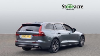 Volvo V60 2.0 D3 Inscription Plus Auto Euro 6 (s/s) 5dr KO69UGL Image 2