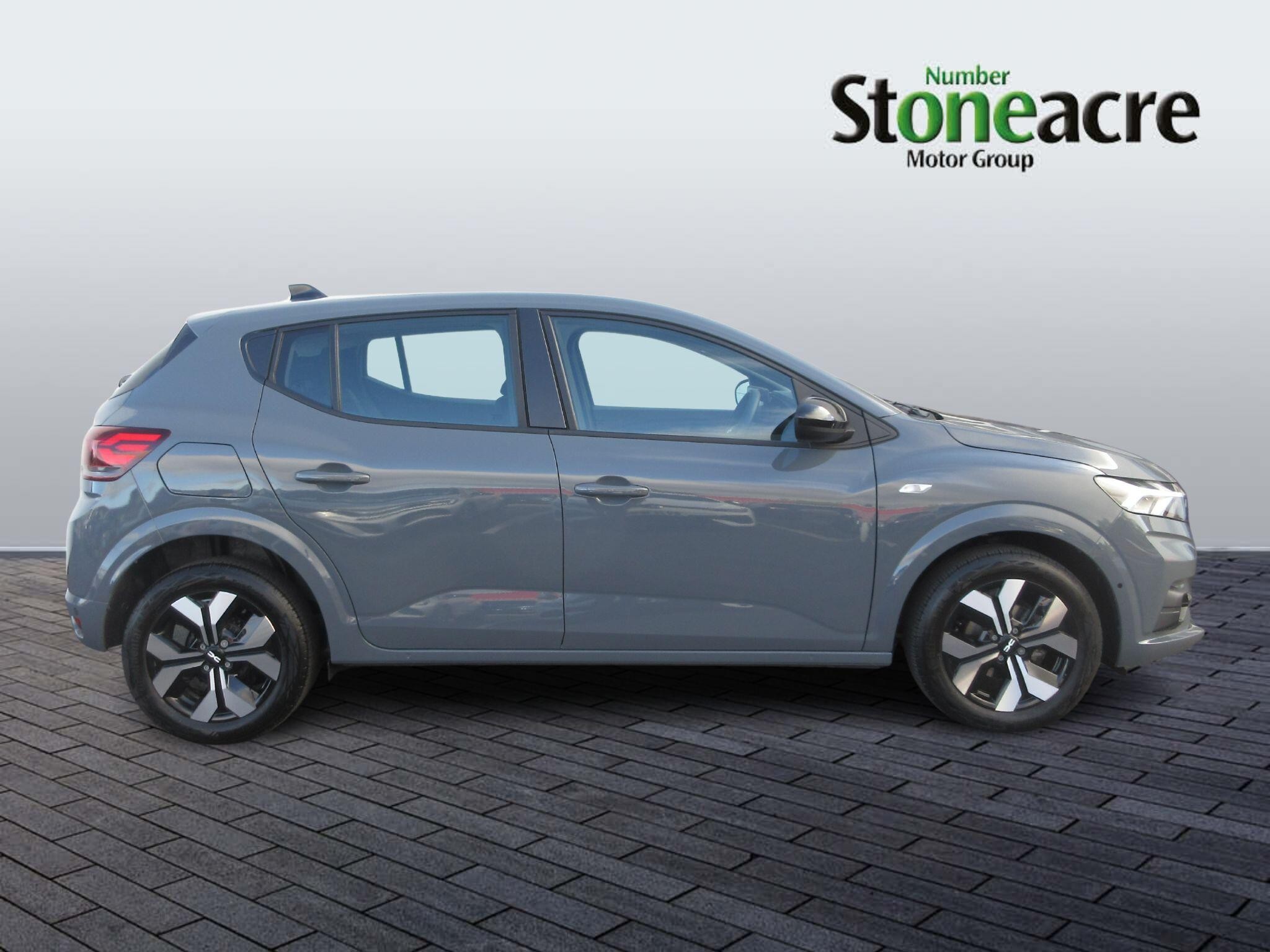 Dacia Sandero Image 2