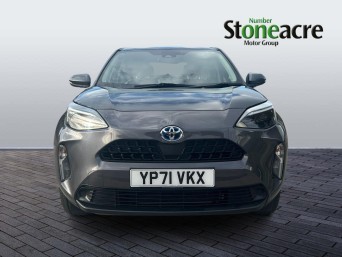 Toyota Yaris Cross 1.5 VVT-h Icon SUV 5dr Petrol Hybrid E-CVT Euro 6 (s/s) (116 ps) YP71VKX Image 2