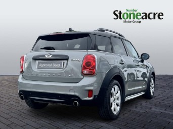 MINI Countryman Cooper S ALL4 Countryman NY17HMD Image 3